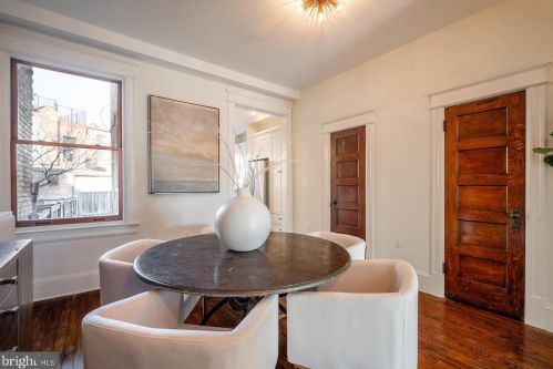 1302 Massachusetts Ave, Washington DC 20019-2941 exterior