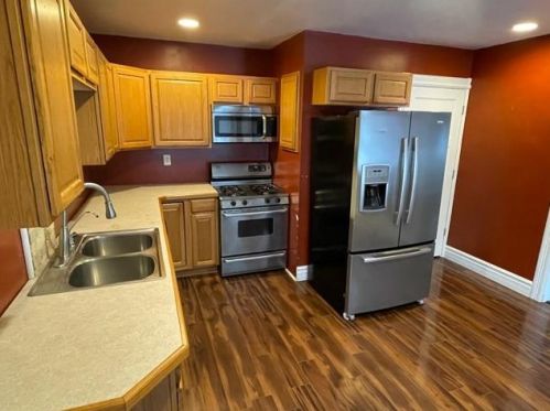 428 5 St, Manitowoc WI 54220-6807 exterior