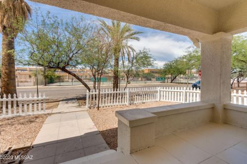 622 8th St, Tucson AZ  85705-8520 exterior