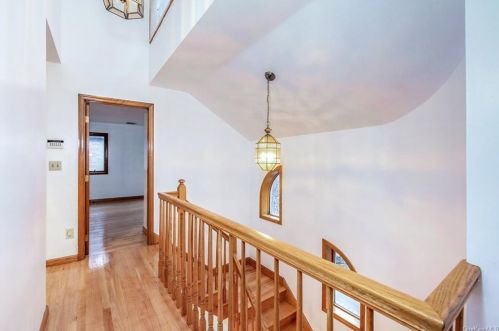 2655 Netherland Ave, Bronx NY 10463-4808 exterior