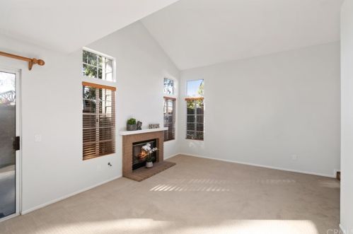 2182 Avocado Dr, Tustin CA 92782-8348 exterior