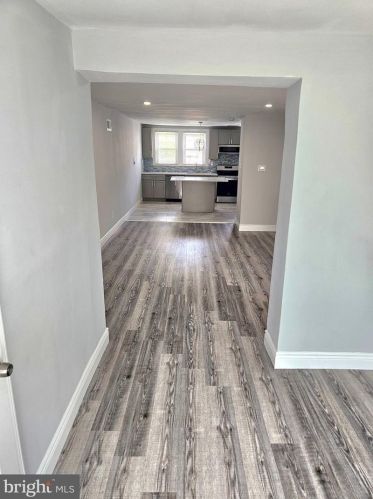 6545 Guyer Ave, Philadelphia PA 19142-2602 exterior