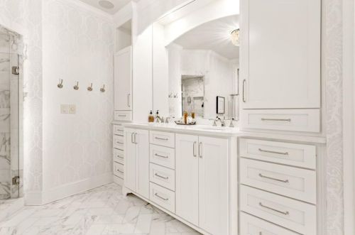 965 Grn St Cir, Gainesville GA 30501-2204 exterior