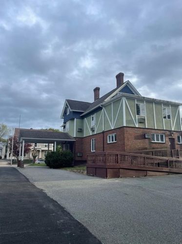 58 Hamlet Ave, Woonsocket RI  02895-4423 exterior