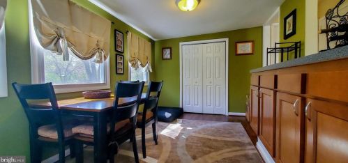 905 1st St, Rockville MD 20850-1444 exterior