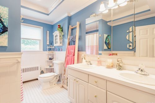 17 Dryden Way, Commack NY 11725-1927 exterior