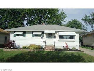 6335 Lockhaven Dr, Cleveland OH  44142-3726 exterior