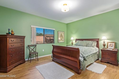 802 Belltower Dr, Green Valley AZ 85614-3268 exterior