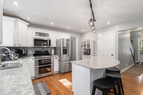 3547 Hathaway Rd, Kalamazoo MI 49009-4909 exterior