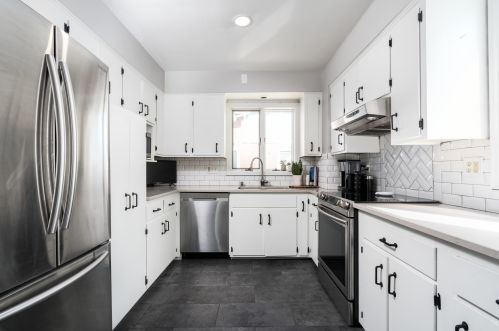 3258 Shepard Ave, Milwaukee WI  53211-3136 exterior