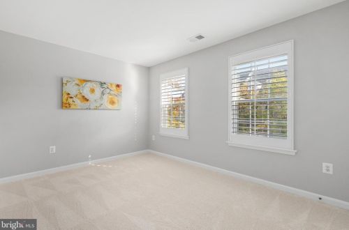 5124 Knapp Pl, Alexandria VA 22304-8637 exterior