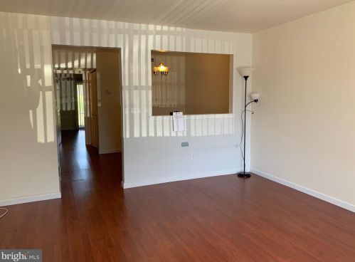 2041 Jason Dr, Huntingdon Valley PA  19006-1736 exterior