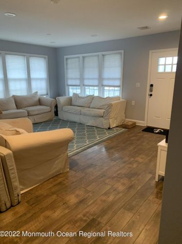 217 Washington Ave, Point Pleasant Beach NJ  08742-3366 exterior