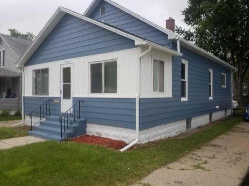 2023 Henry St, Meskegon, MI 49441-3047