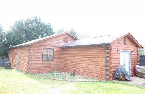 3325 Frk Rd, Gainesville GA 30506-8400 exterior