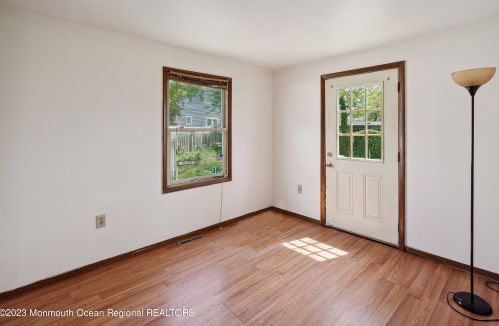 405 15 Ave, Belmar NJ 07719-2525 exterior