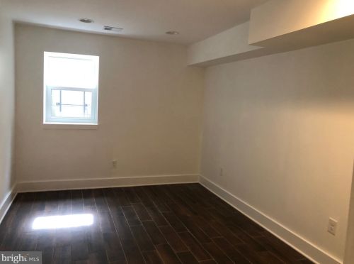 2051 9 St, Philadelphia PA 19147-4628 exterior