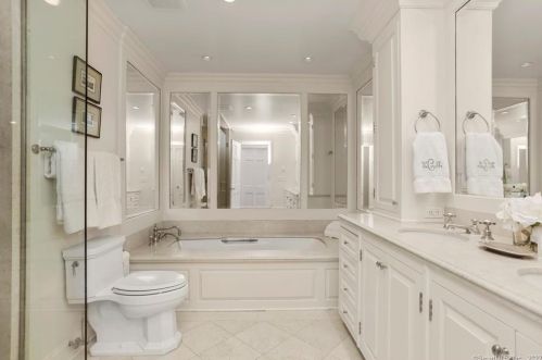 7 Deer Ln, Greenwich CT 06830-3802 exterior