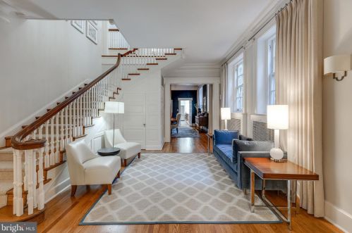 2101 Delancey St, Philadelphia PA 19103-6408 exterior