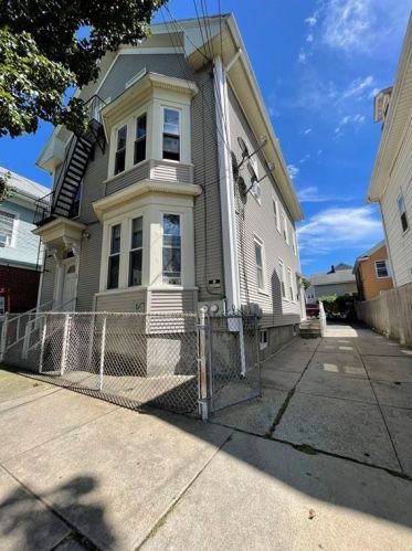 31 Putnam St, Providence, RI 02909-2612