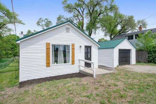 703 Kiddville St, Belding MI  48809-9594 exterior