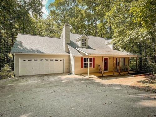 3888 Berkshire Ridge Dr, Gainesville, GA 30506-4560
