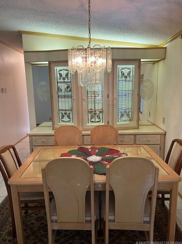 470 Natalie Dr, Fort Pierce FL 34952-7952 exterior