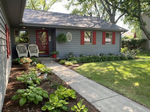 548 Barbary Ln, Bull Valley, IL 60098-4160