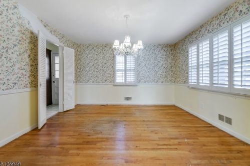 1508 Fox Trl, Mountainside NJ 07092-1302 exterior