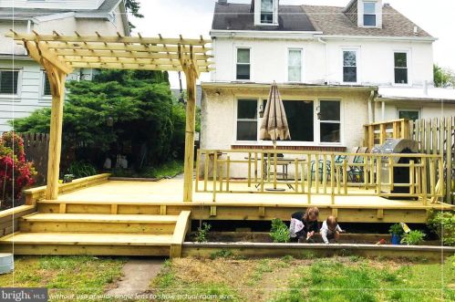 224 Lemonte St, Philadelphia PA 19128-4518 exterior