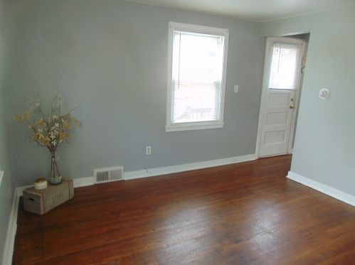 325 Altoona Pl, Pittsburgh, PA 15243-2037