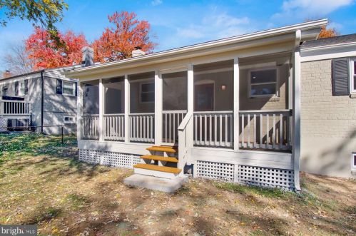 4608 Coachway Dr, Rockville MD  20852-2338 exterior