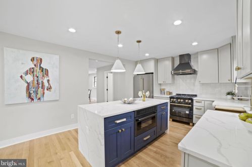 1505 Crestwood Dr, Alexandria VA  22302-2303 exterior