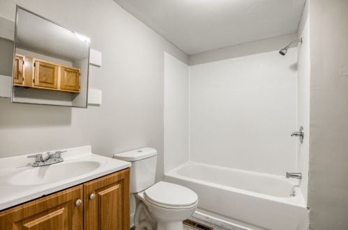 1603 Dwight St, Springfield MA 01107-1817 exterior