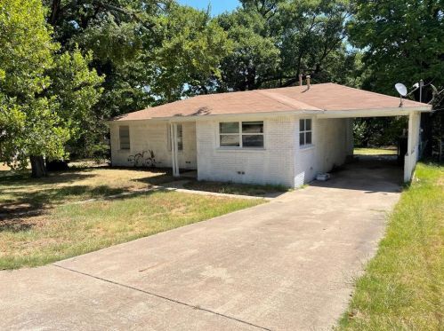 2100 Bluebonnet Ave, Denison TX  75020-7114 exterior