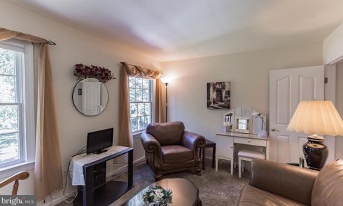 300 Ardmore Ave, Ardmore PA 19003-1012 exterior