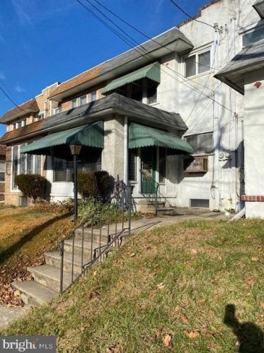 4105 Myrtle Ave, Camden, NJ 08109-1869