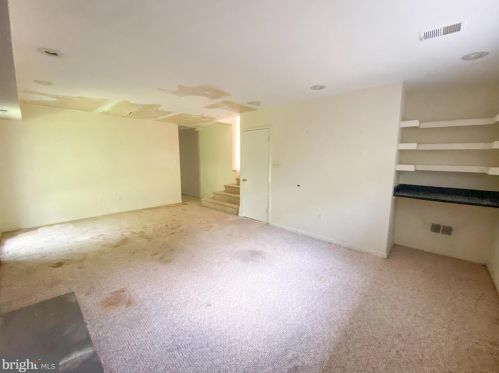 11125 Korman Dr, Rockville MD 20854-2046 exterior