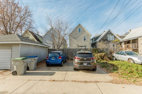 2962 Pierce St, Milwaukee WI  53215-1232 exterior