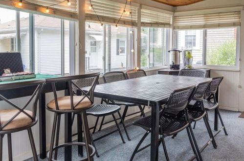 11 Hathaway Ave, Enfield CT 06082-4308 exterior