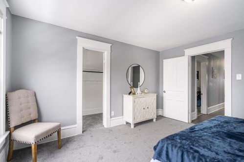 2524 Becher St, Milwaukee WI  53215-2521 exterior