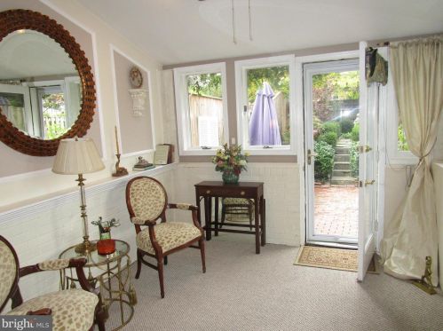 925 Columbus St, Alexandria VA 22314-1611 exterior