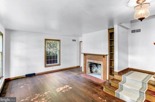 822 Broadway, Hanover PA  17331-2015 exterior