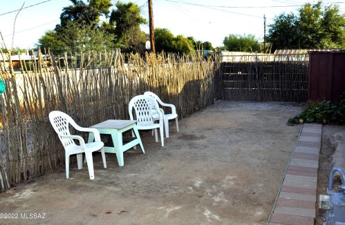 4114 Monte Vis Dr, Tucson AZ 85712-5516 exterior