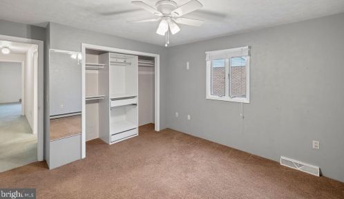 106 Lee Ann Ct, Hanover PA 17331-9560 exterior