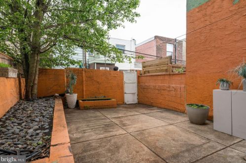 1228 Mckean St, Philadelphia PA  19148-2208 exterior