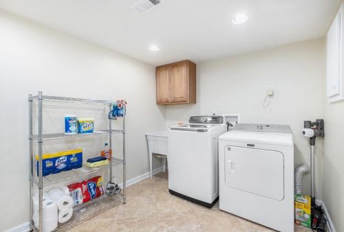 225 Abington Dr, Atlanta GA 30328-1203 exterior