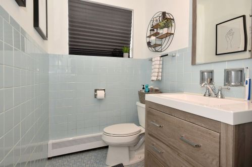 4536 Nottingham Ave, Chicago IL 60656-3825 exterior