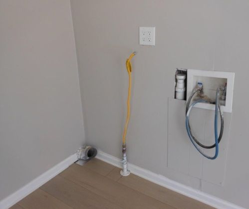 765 Larch Ave, Meskegon MI 49441-2319 exterior