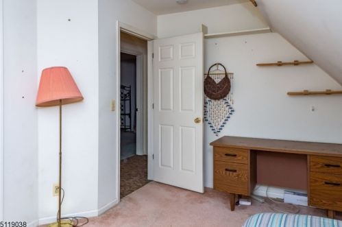 12 Oakwood Trl, Kinnelon NJ 07405-3115 exterior